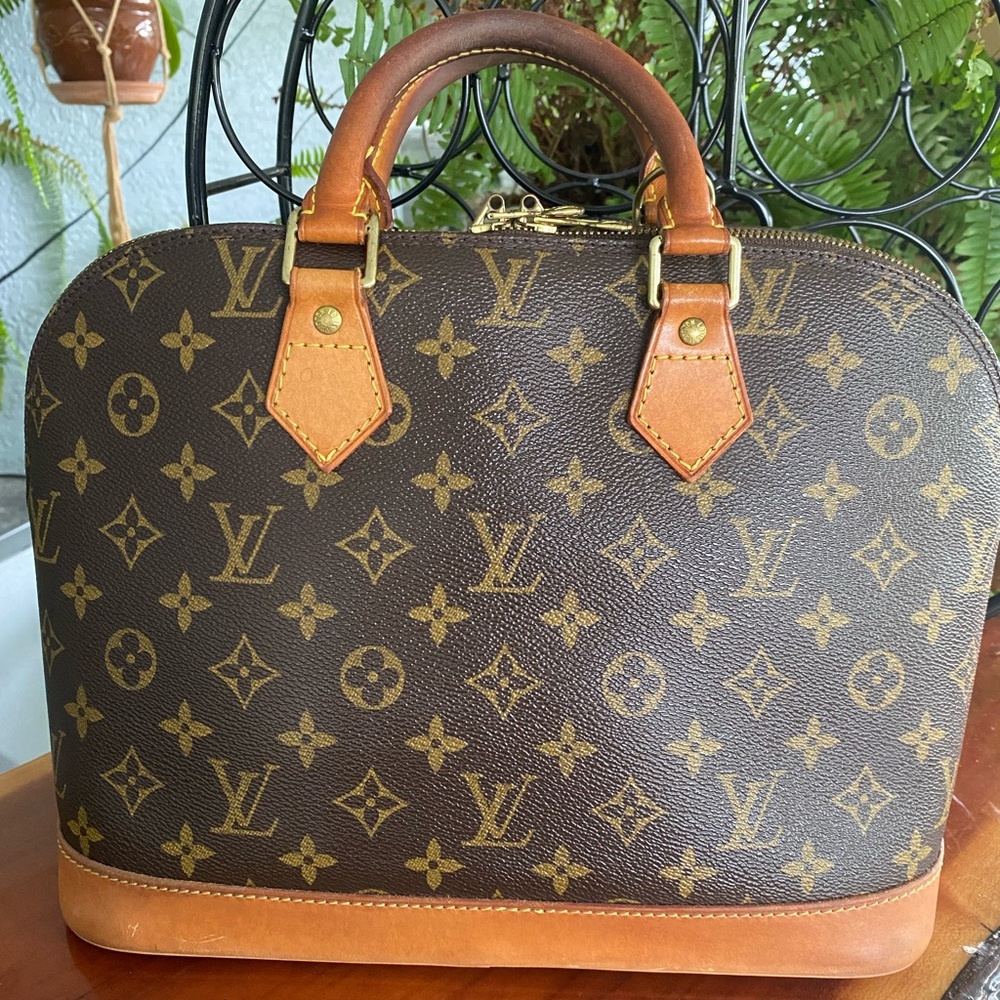 Louis Vuitton Alma Authentic - Picture 2 of 9